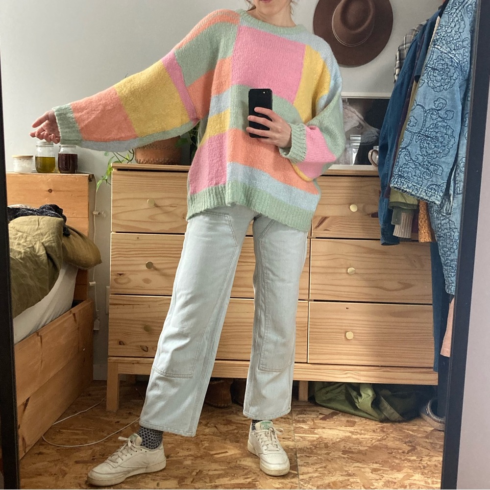 Lisa Says Gah Sweater